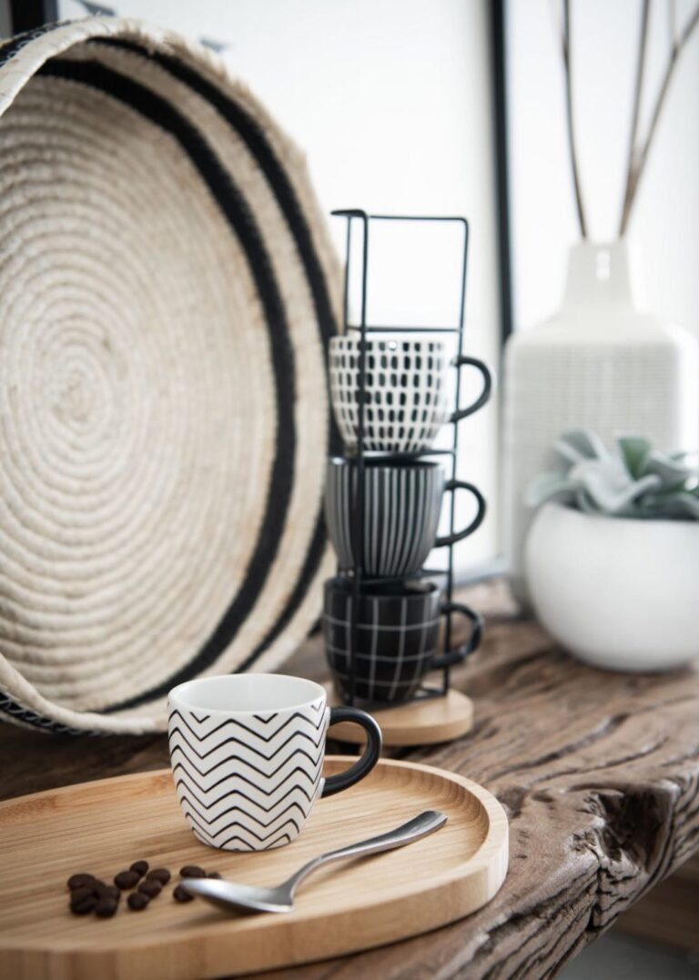 tasse café ronde grés noire blanche deco intérieure cuisine