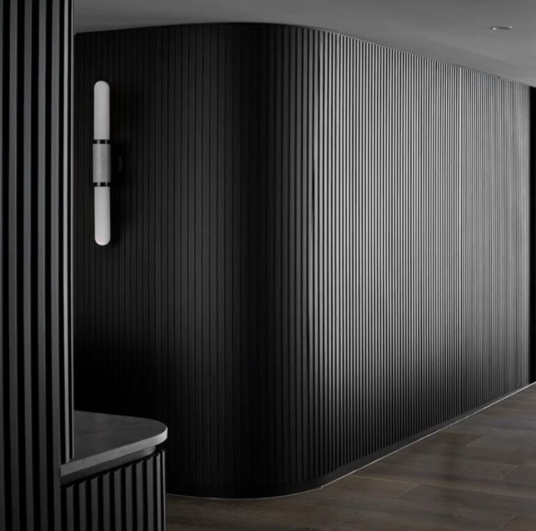 decoration intérieure mur noir texture relief design contemporain raffiné