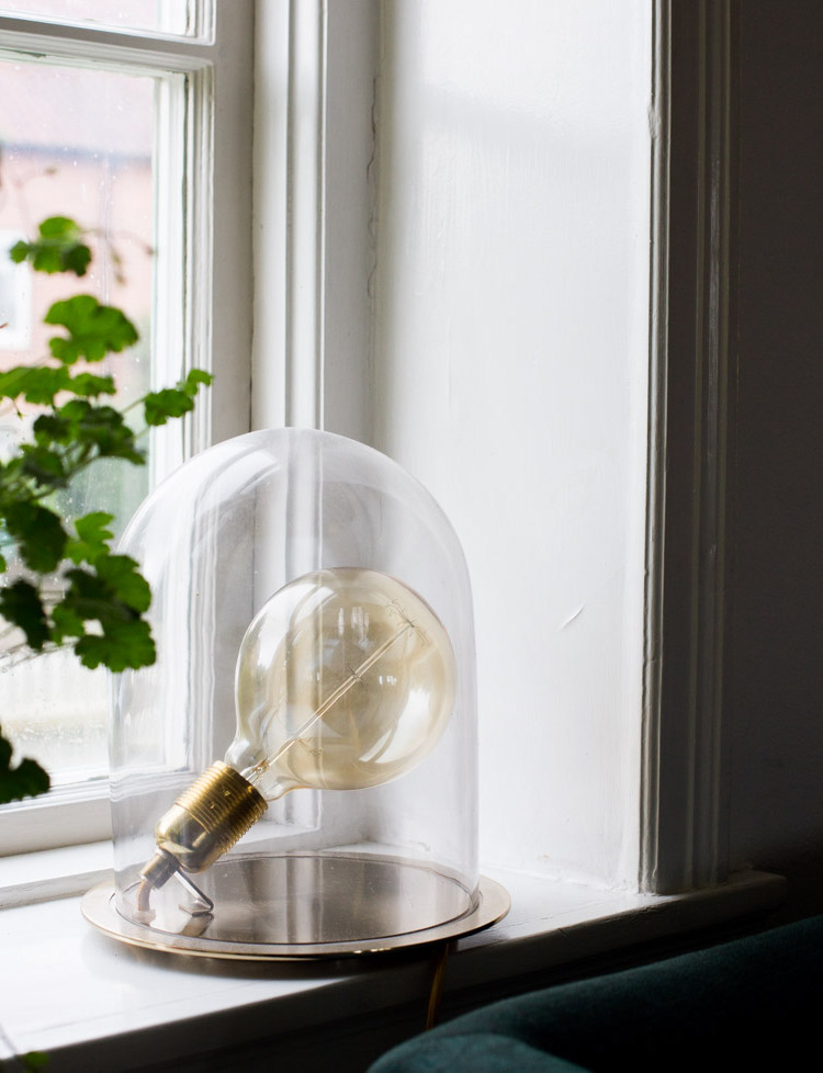 maison du Sud de la Suède Eslov lampe ampoule cloche