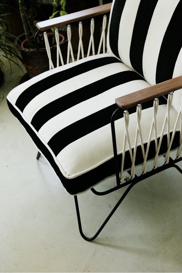 fauteuil Honoré Croisette rayures noir blanc cordage
