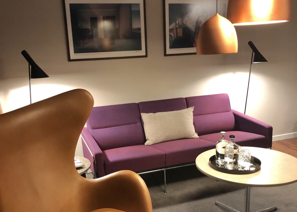 lampadaire AJ Poulsen Jacobsen pas chère histoire design