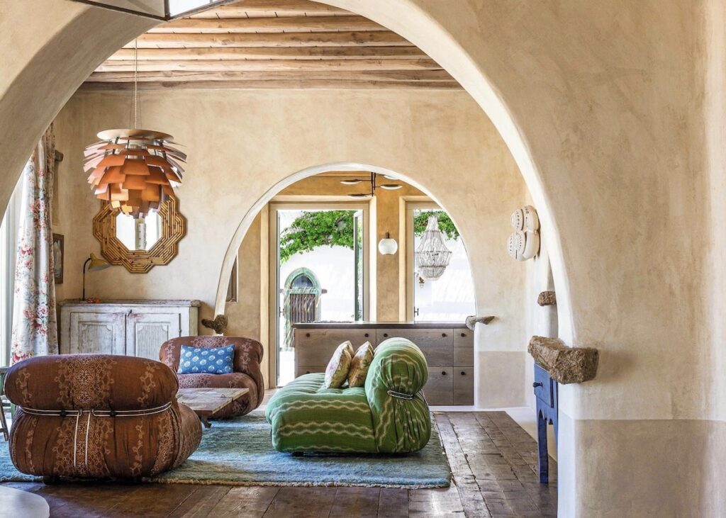 villa à Mykonos décoration mid-century modern
