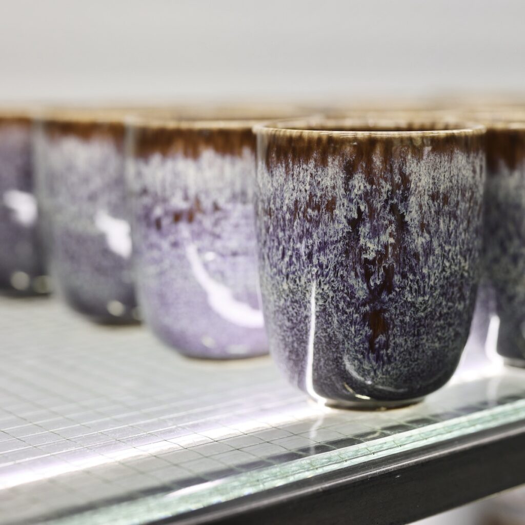 mug tasse artisanale Very Peri pantone 2022