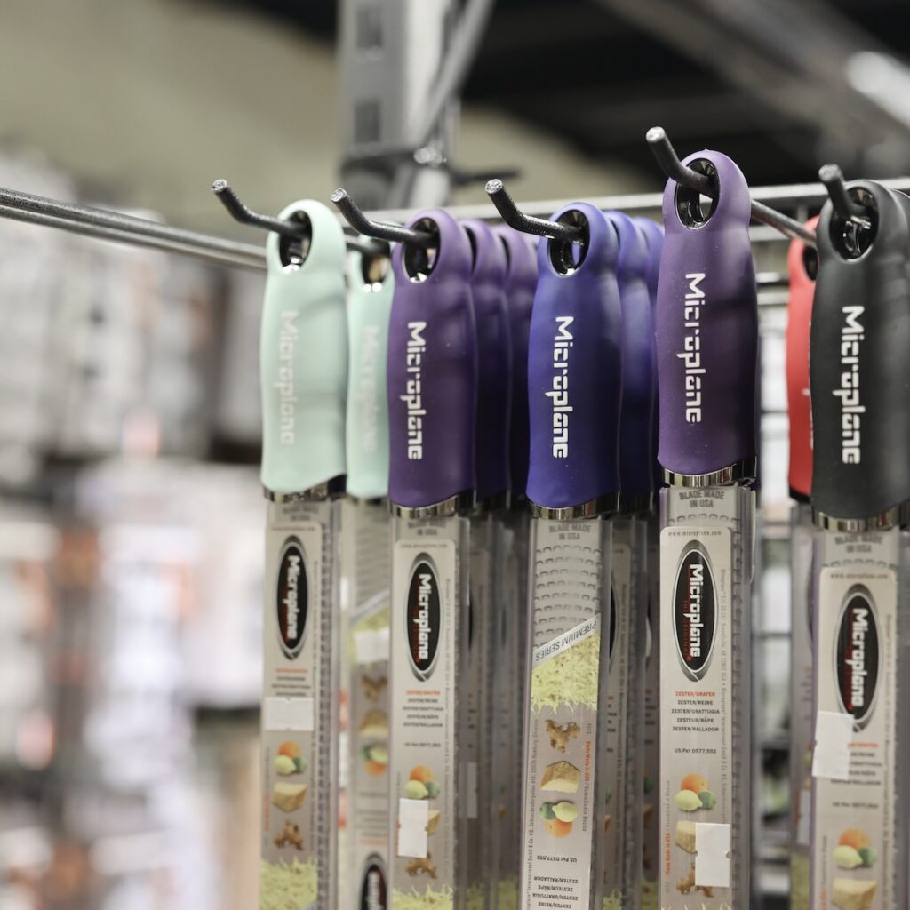 rape microplane cuisine very peri indigo Pantone