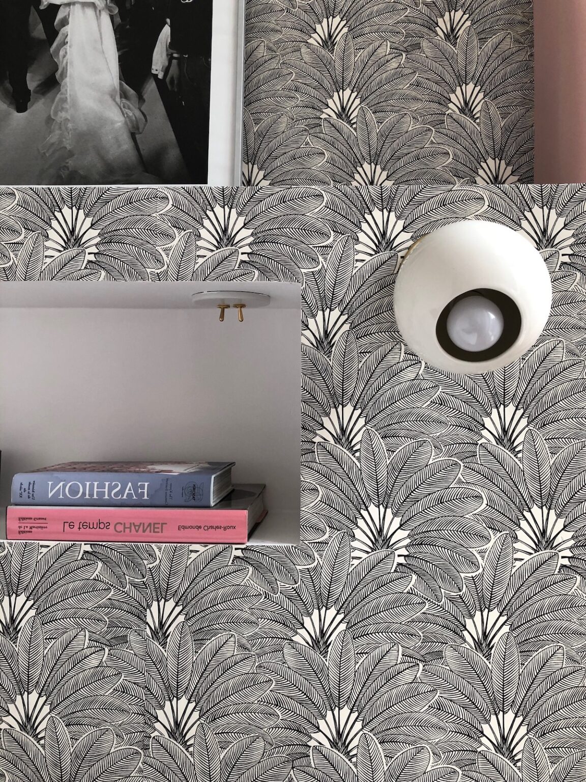 tête de lit niche papier-peint plume noir et blanc