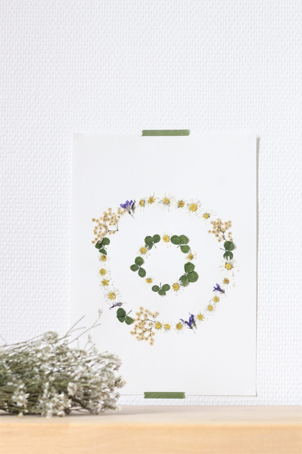 herbier mural mandala de fleurs géométriques