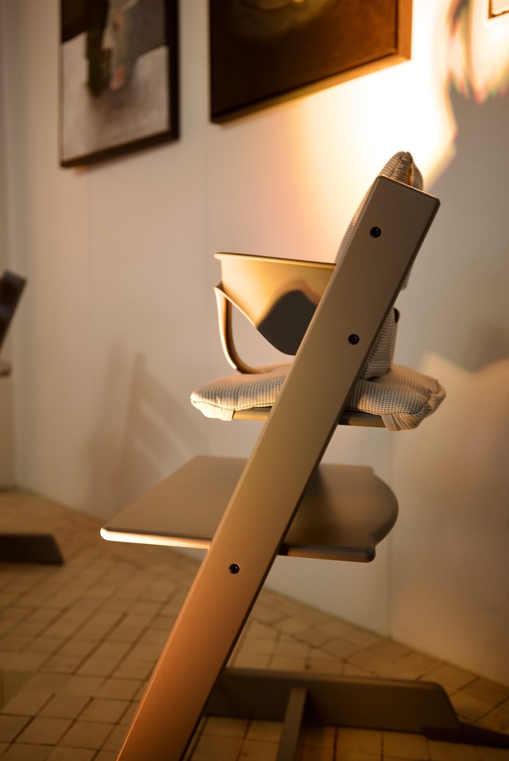 Tripp Trapp jaune design bois chaise enfant norvégienne