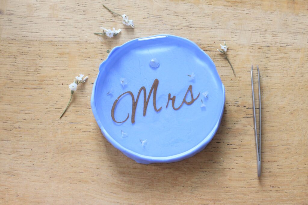 personnaliser cintre robe mariée costume marié