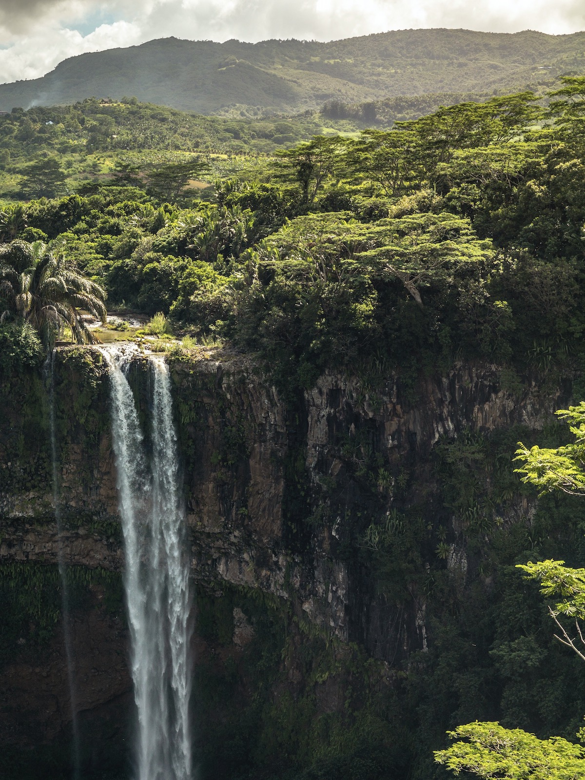 vacances sur l'Île Maurice forêt tropicale randonnée cascade