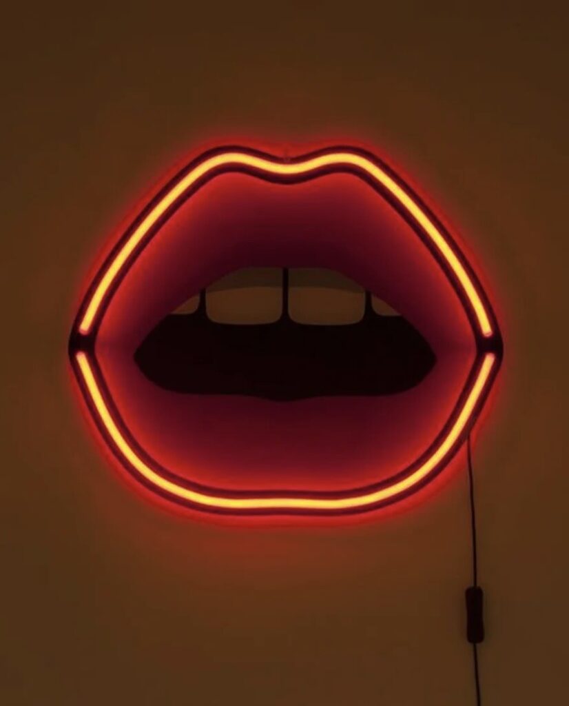 lampe bouche rolling stones led rouge jaune
