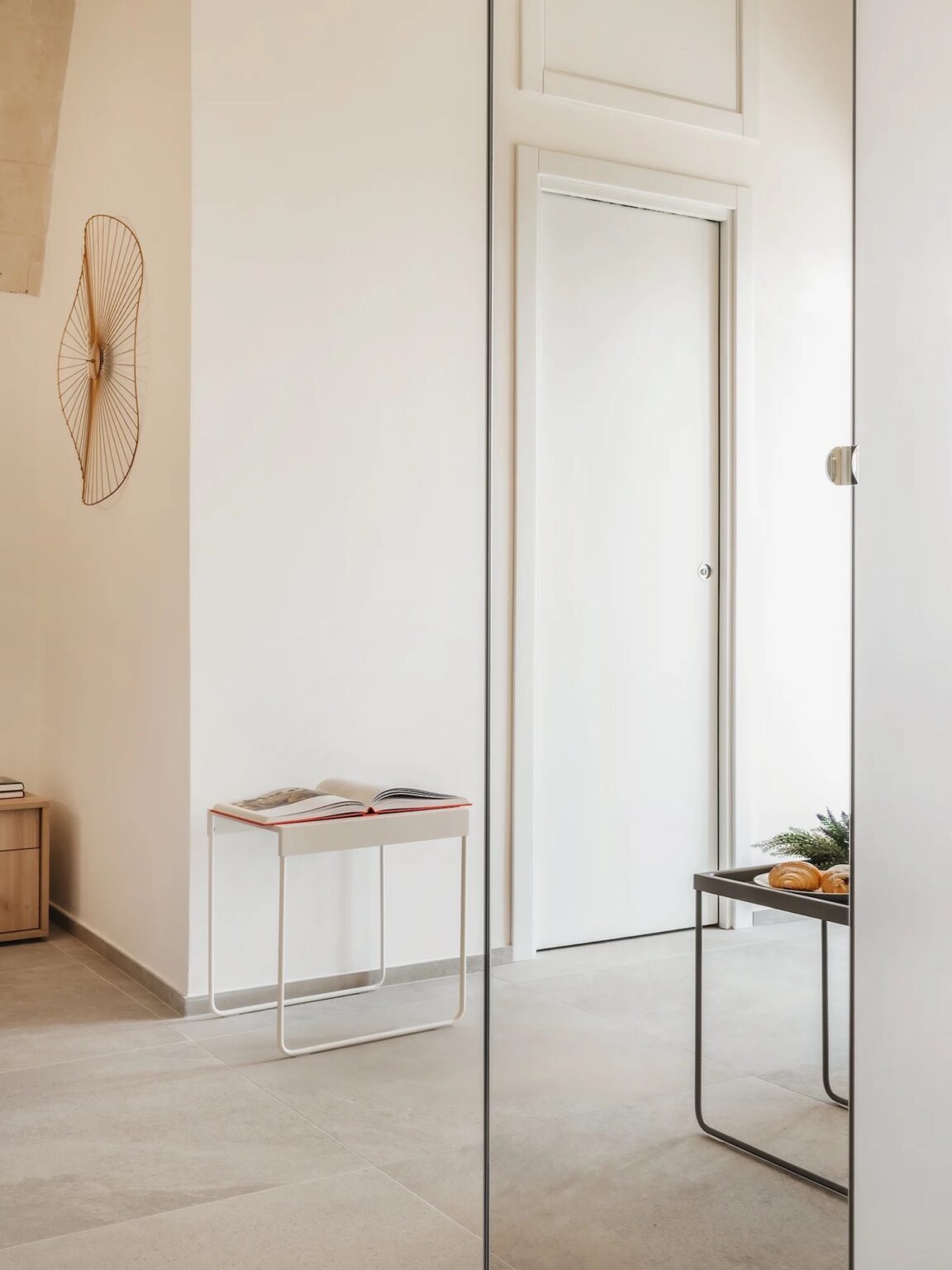 Marima de Pace dressing Pax IKEA porte miroir