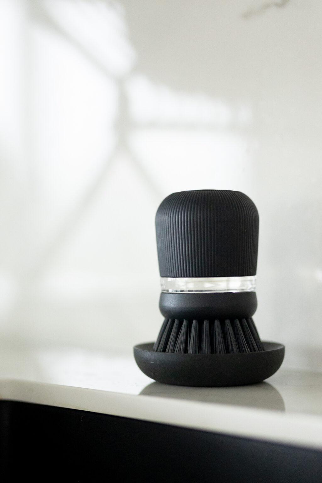 brosse vaisselle distributeur savon intégré