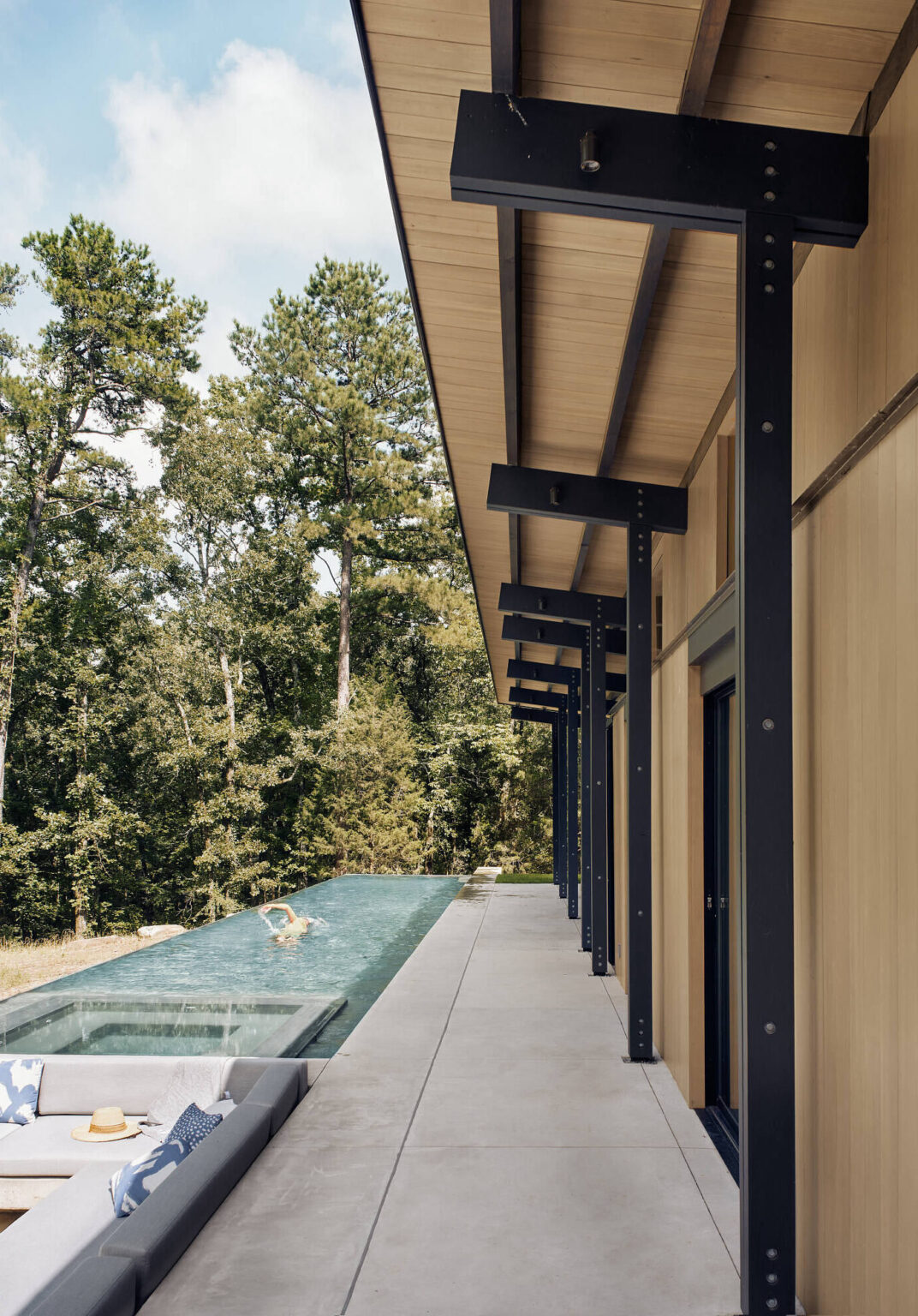 piscine débordement couloir nage pinède
