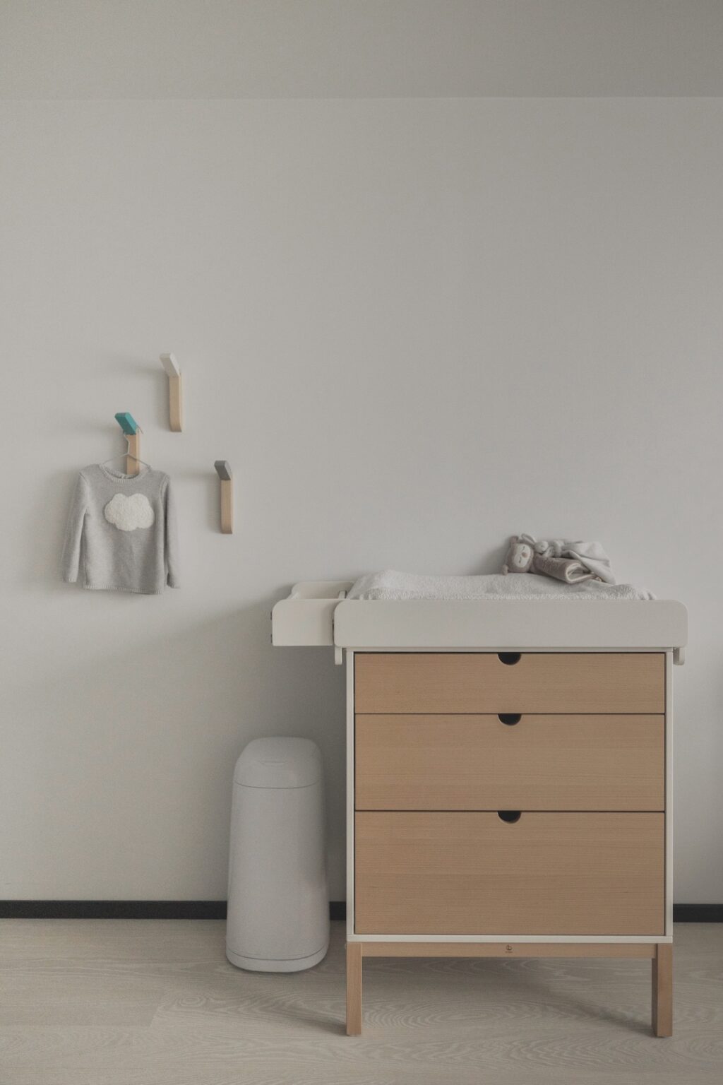 choisir commode plan à langer Stokke bois blanc