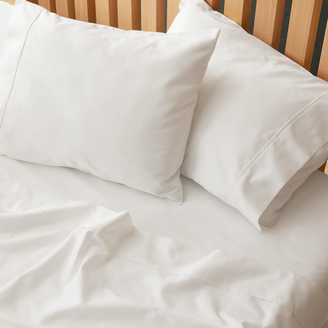 conseil oreiller confortable lit double tete de lit bois