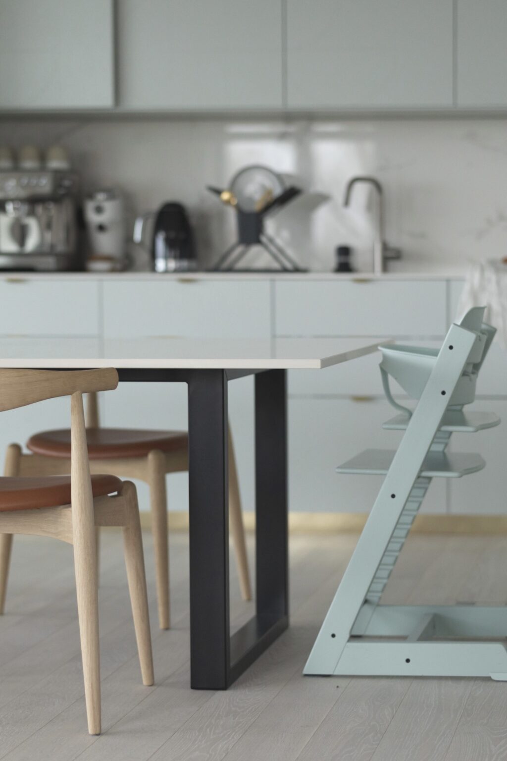 table repas sur-mesure Ripaton pied métal noir plateau Dekton Cosentino marbre