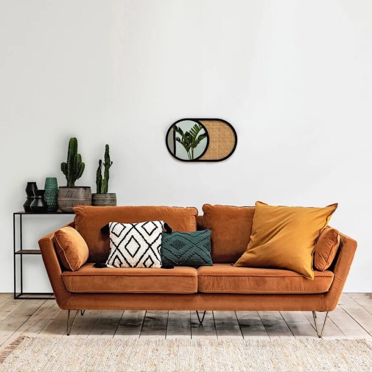 deco interieure salon canape droit velours orange
