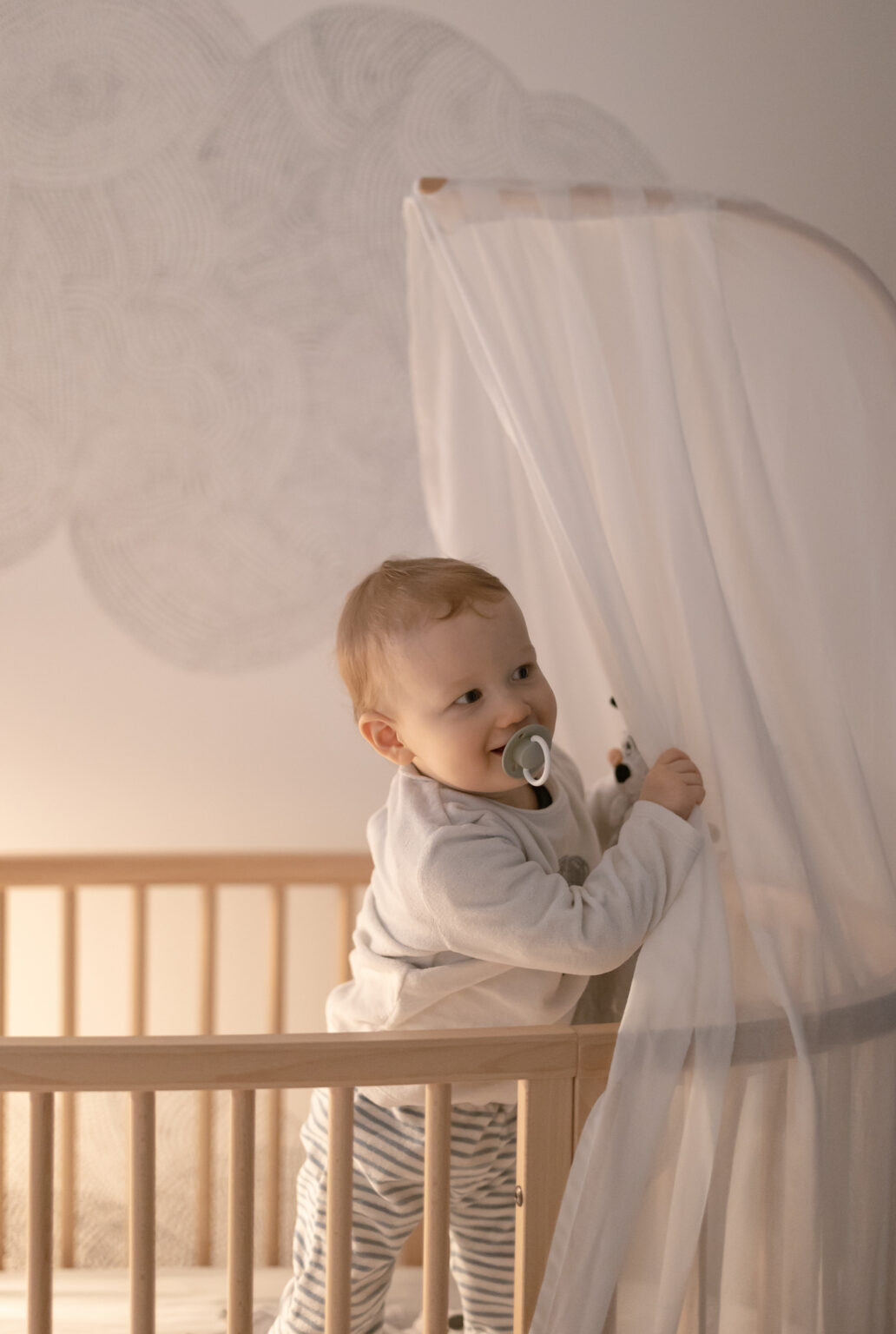 canopy Stokke lit bois rond