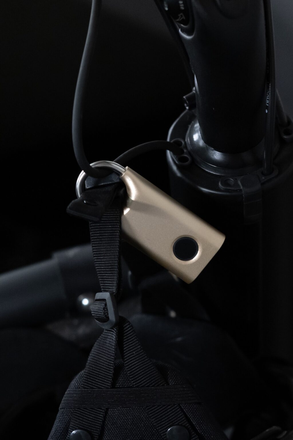 cadenas malin avec empreinte digitale