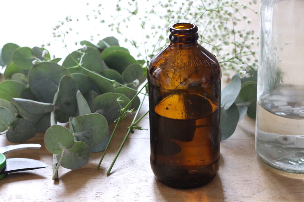 upcycling flacon ambre en verre sirop idée déco