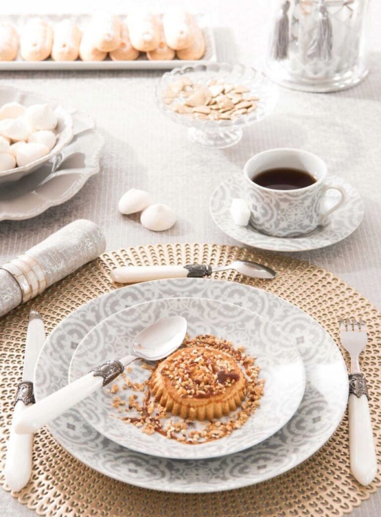 art de table set dore assiette grise blanche