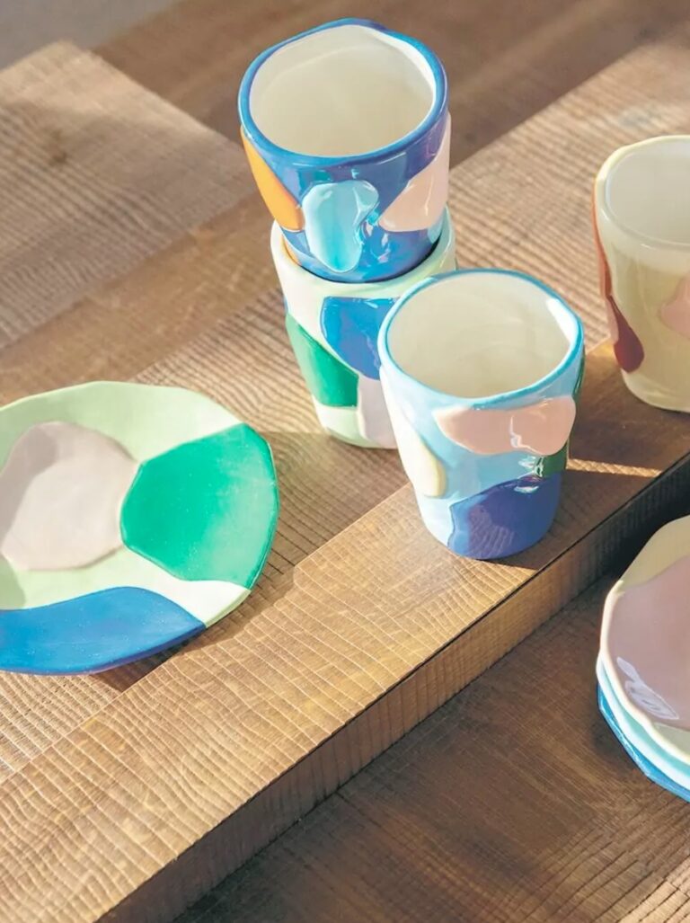 assiete ronde verre rustique tachete bleu blanc vert