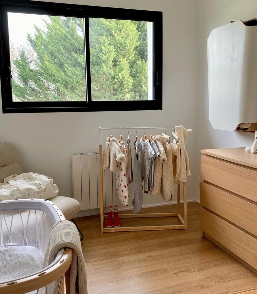 chambre enfant nourrisson commode bois berceau bois rustique bucolique