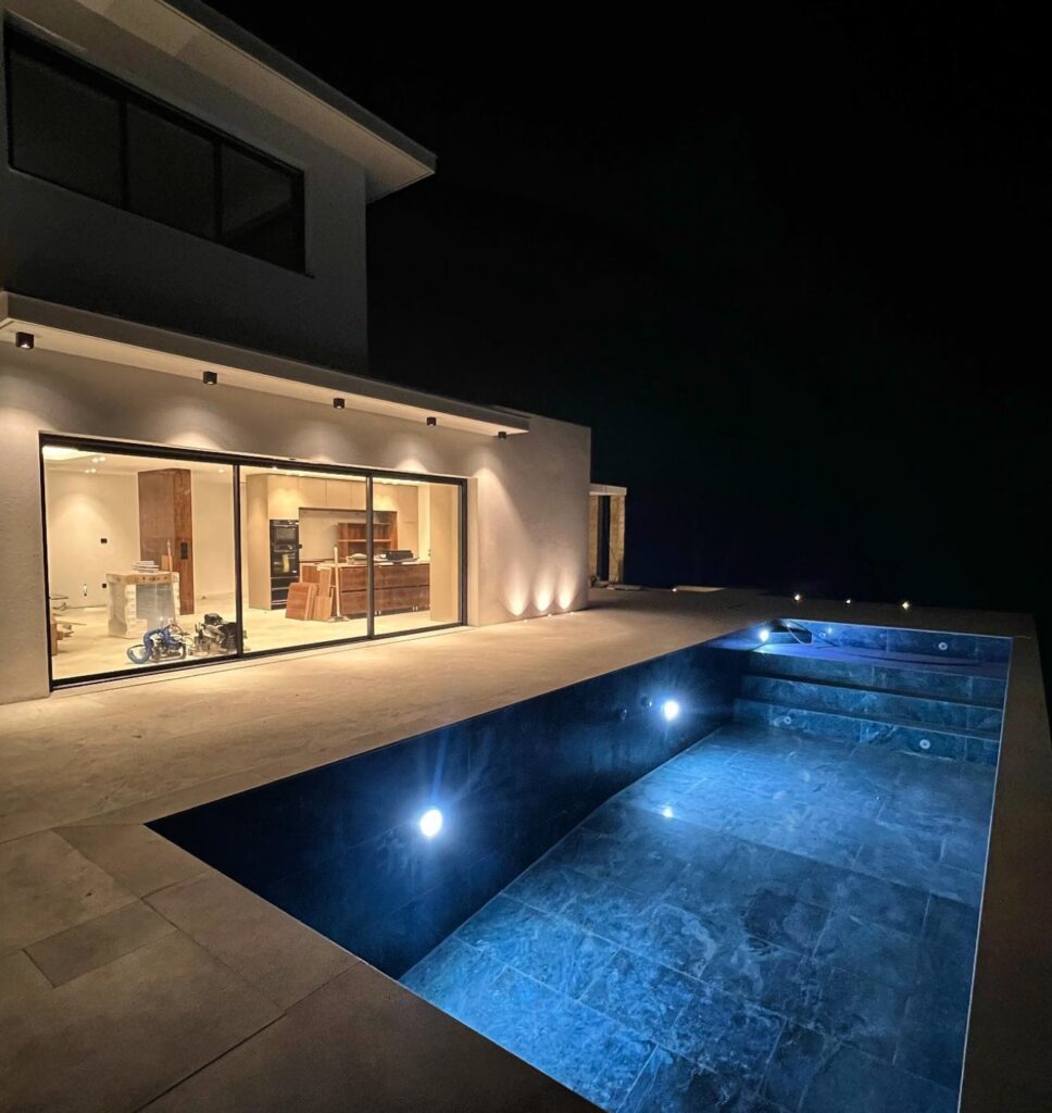 piscine luminaire blanc deco exterieure