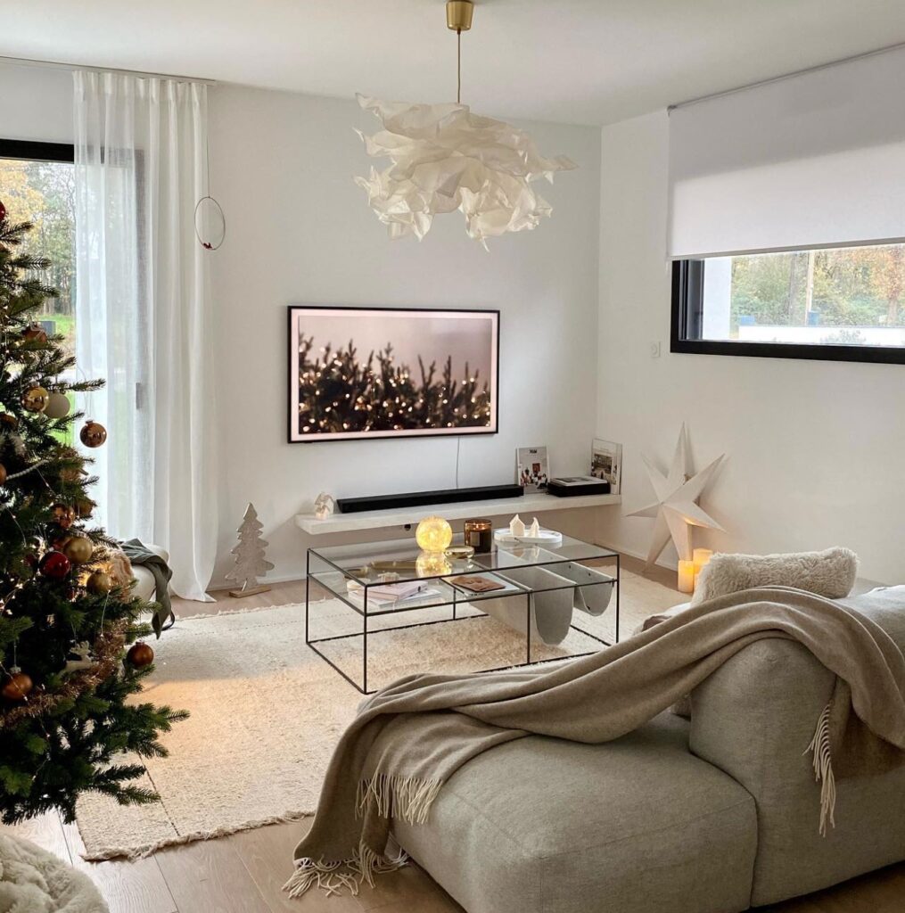 salon déco Noël canapé gris arrondi suspension papier froissé