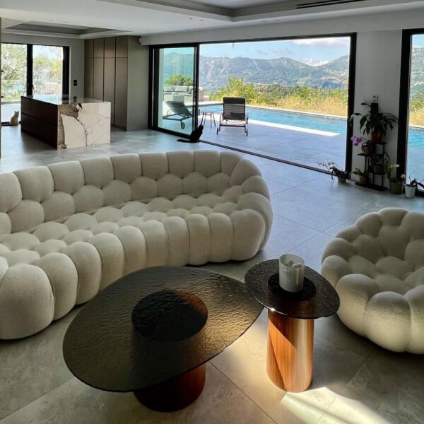 salon lumineux canape blanc design baie vitree