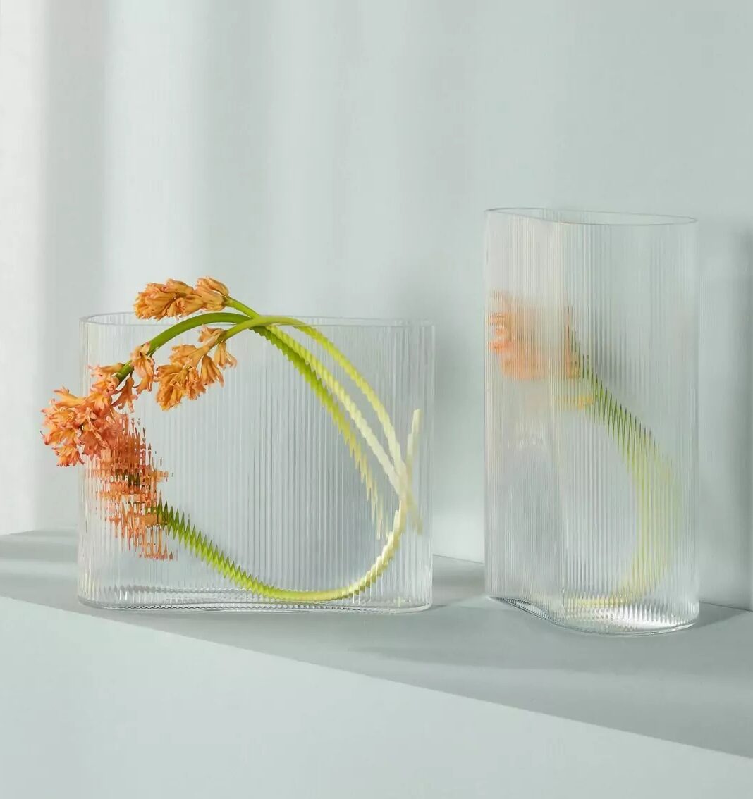 deco interieure vase en cristal transparent fleurs orange verte