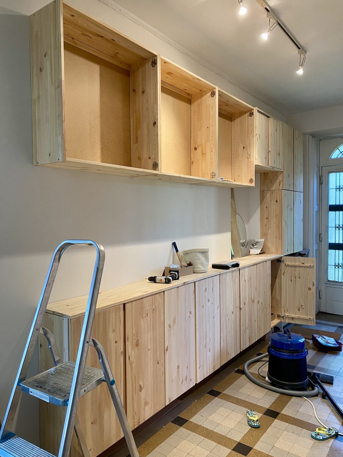 étape conception montage ivar astuce meuble rangement