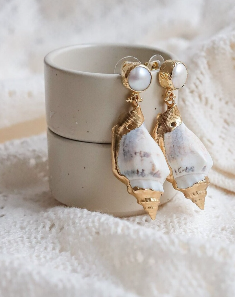 bijoux boucle d'oreille coquillage blanc laiton