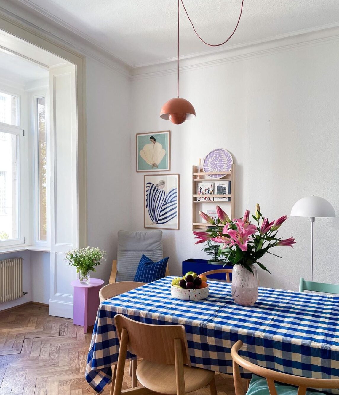 salle a manger hej_colourful.home table bois nappe carreau bleu blanc