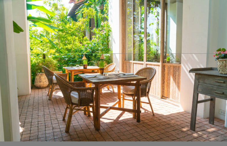 aménagement terrasse café style balinais indonésien