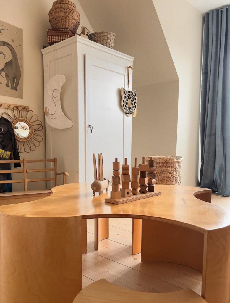 chambre enfant deco animaliere table design