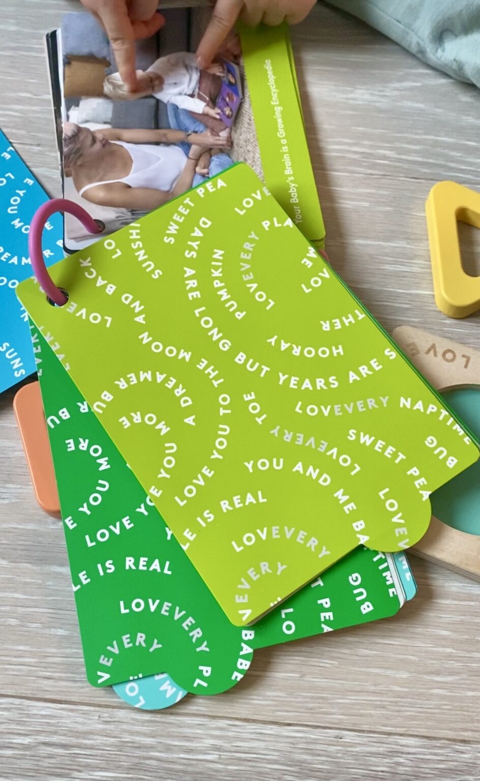 avis kits Lovevery livret apprentissage éveil