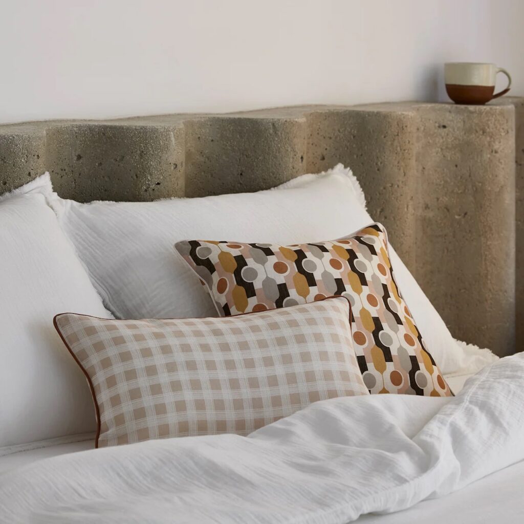 housse de coussin linge lit vichy beige passepoile