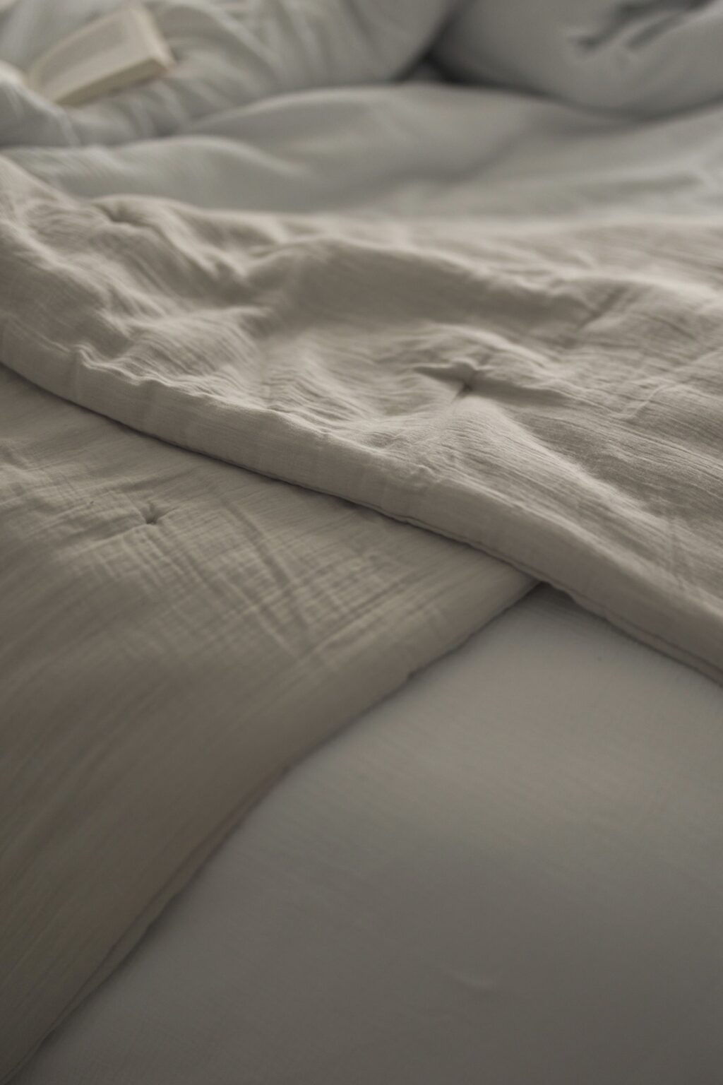 édredon molletonné lin décoration beige terracotta