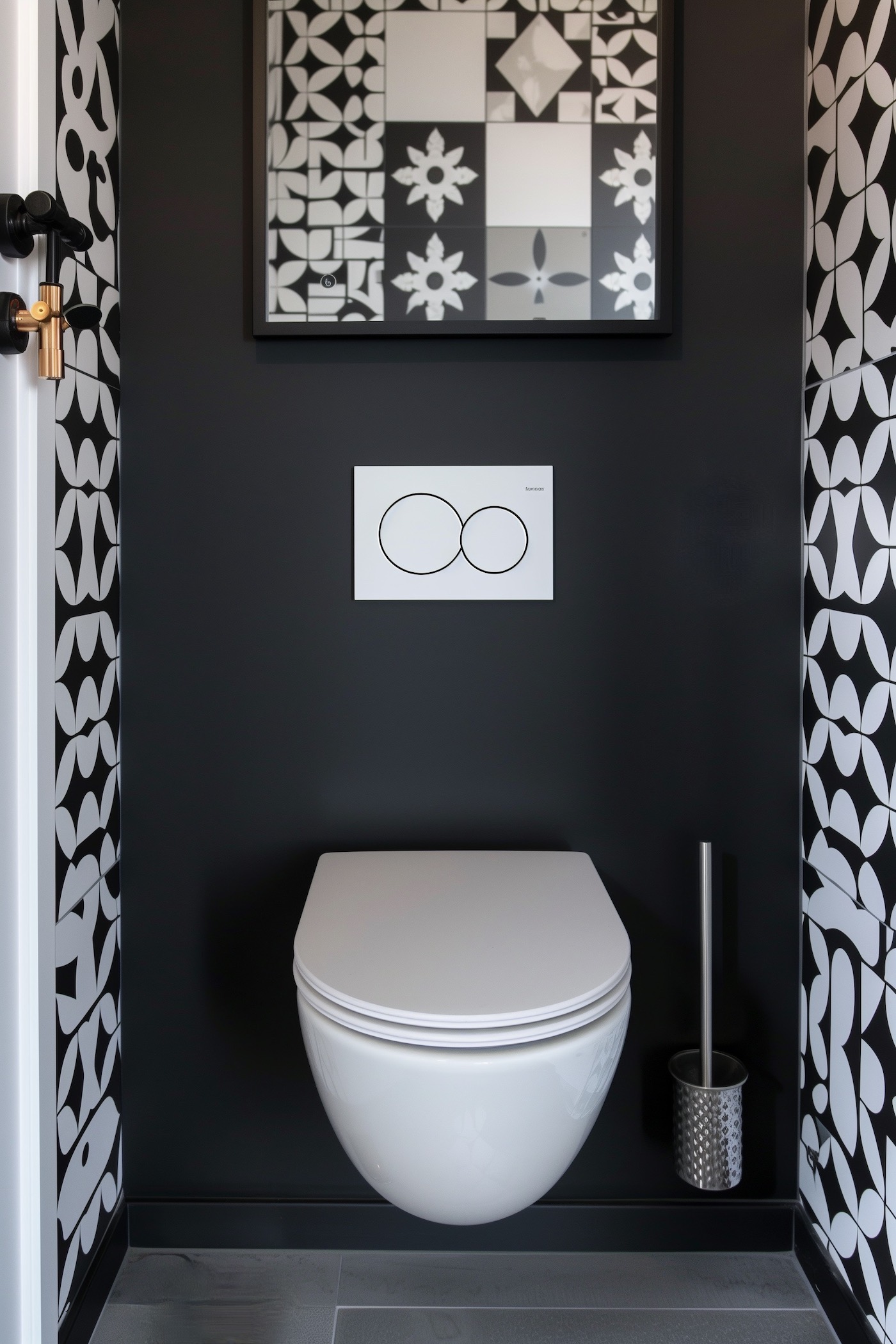 idée déco wc toilettes originale noir blanc carrelage géométrique