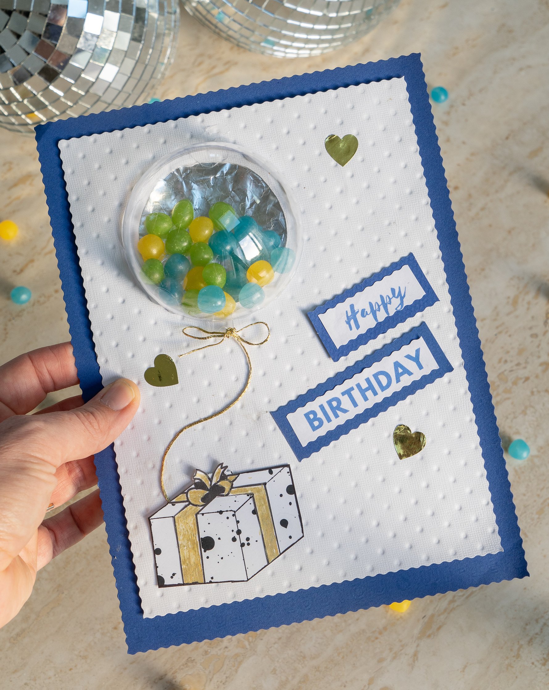 DIY carte anniversaire bonbons - blog déco loisirs créatifs