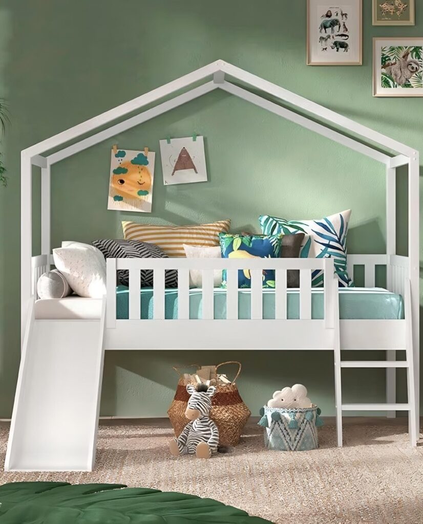 chambre cabane bois blanche mur vert