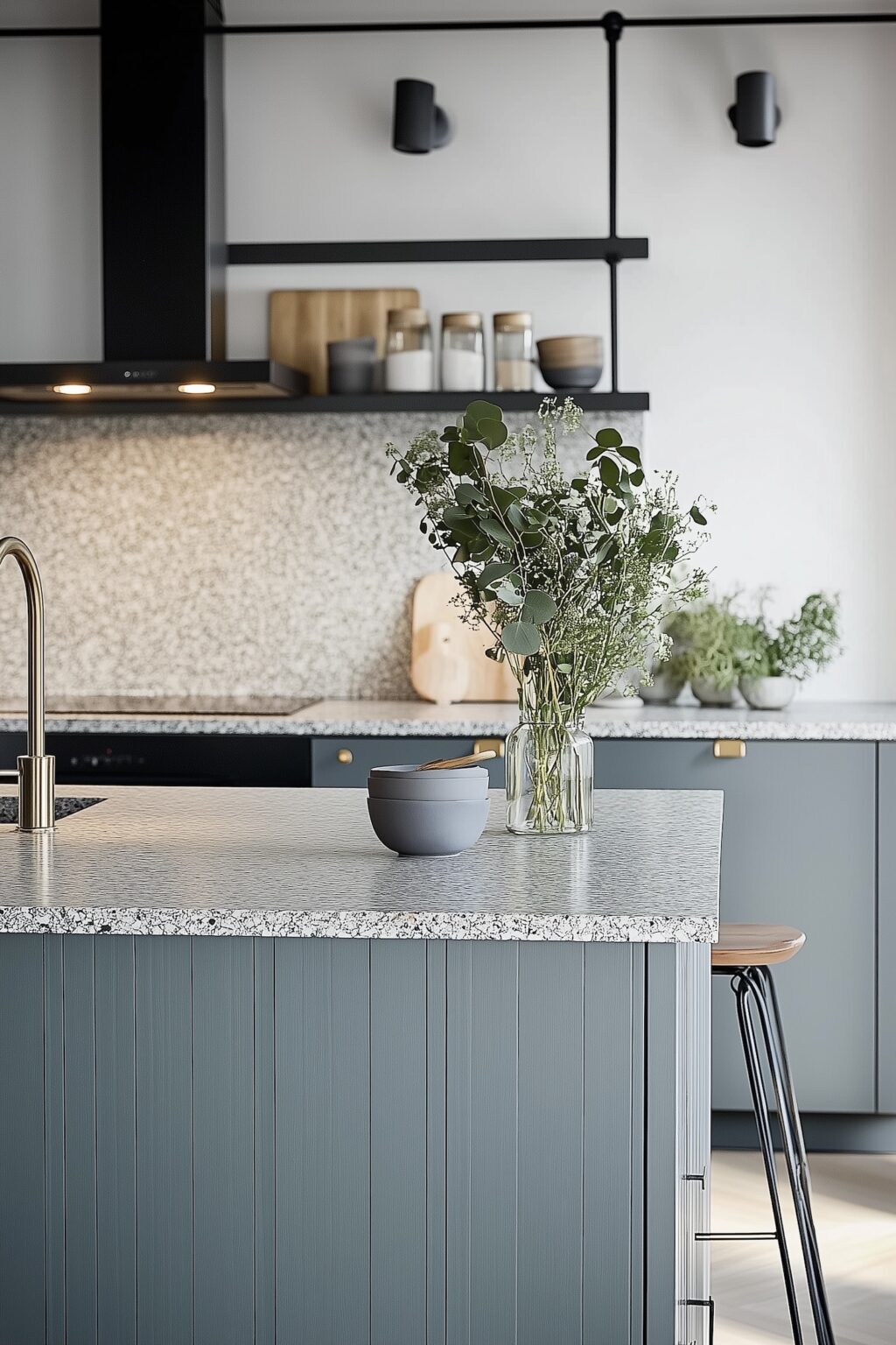 cuisine moderne bleu gris métal granit gris