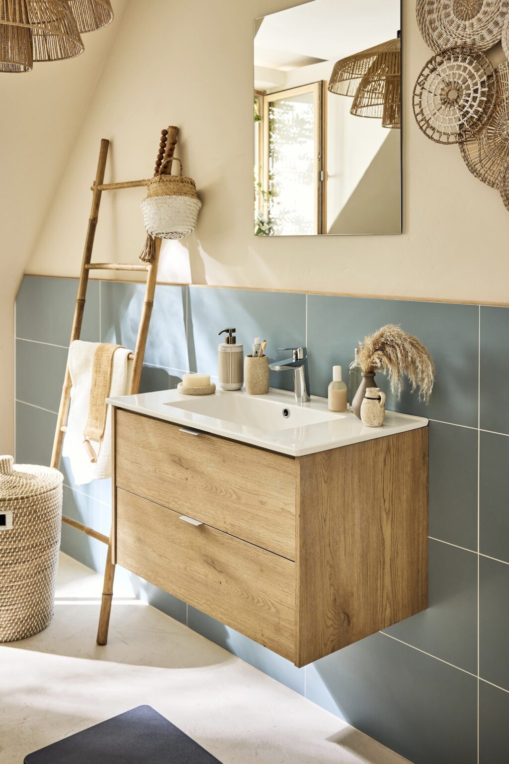meuble salle de bain vasque suspendu étroit bois