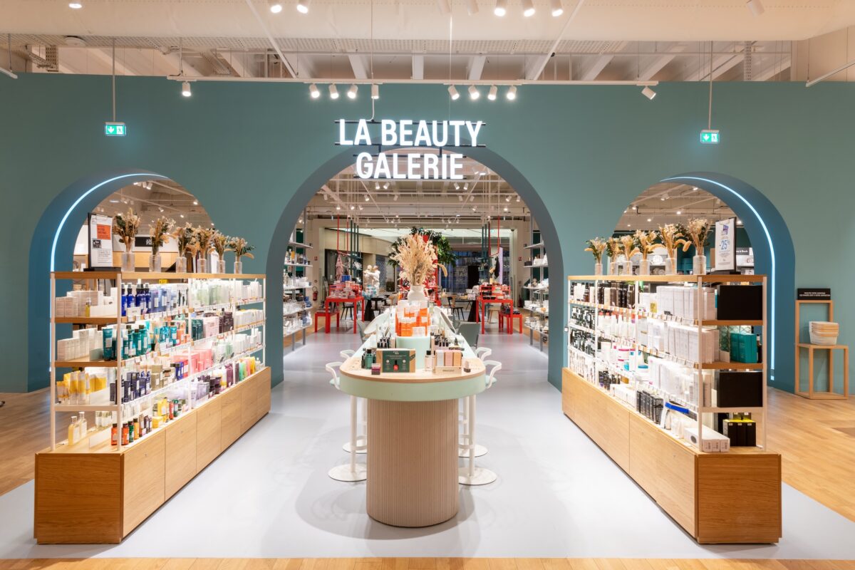 agencement mobilier magasin boutique Galeries Lafayette